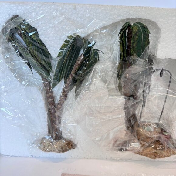 Department 56 Little Town Of Bethlehem Palm Trees Town Well Set Of 3 59793 New - Picture 3 of 9